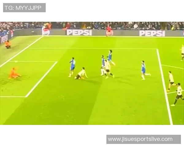 国王杯激战尤文图斯逆转切尔西乌龙球成比赛转折点引发转会热议