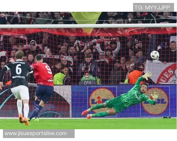 欧联杯热刺逆转里昂红牌事件引发全场热议与争议