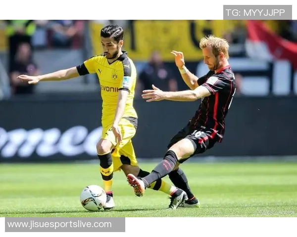 西甲精彩对决里昂狂胜多特蒙德四球横扫引爆全场激情