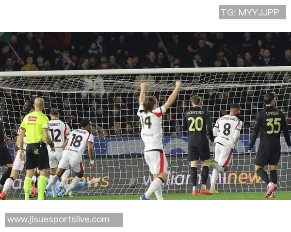 切尔西主场大胜巴黎圣日耳曼神扑时刻引发争议判罚热议