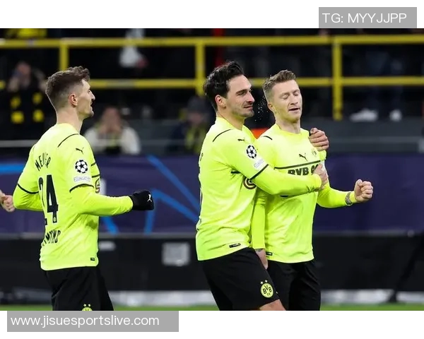 欧冠激战:多特蒙德与尤文图斯0比0平局引发争议判罚全场沸腾