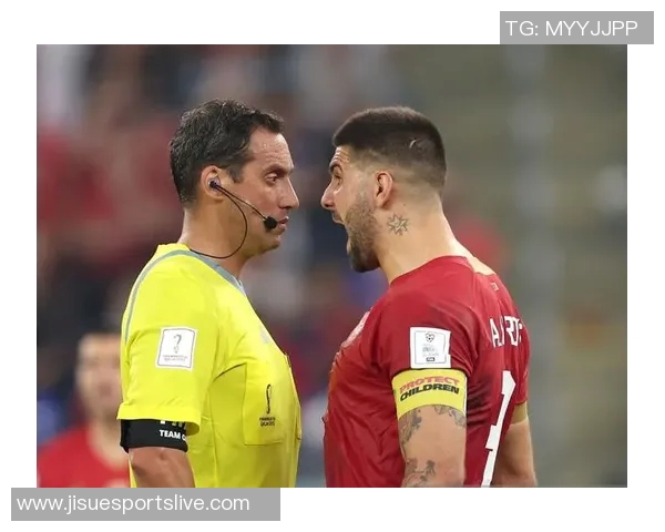 世界杯激战本菲卡与马竞平局争议判罚引发全场热议