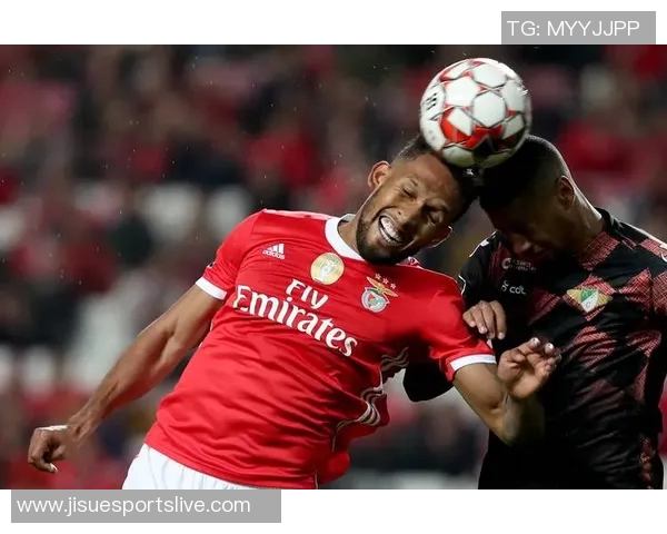 英超焦点战切尔西与本菲卡互交白卷乌龙球瞬间引发全场热议