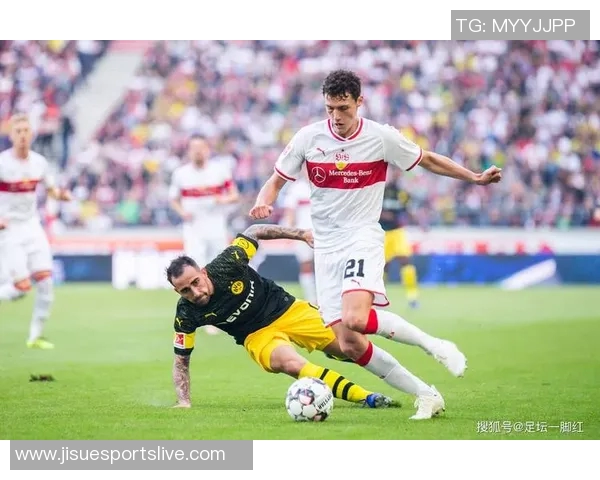 波尔图逆转里昂精彩瞬间回顾足总杯激战引爆全场热情